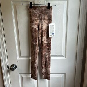 NWT. Lululemon Align HR Pant 25 Shine Color Code DYM8